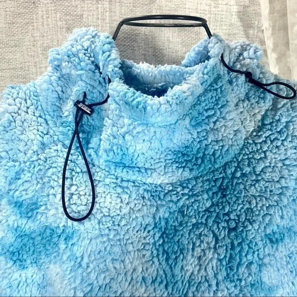 PINK Victoria's Secret blue Tie Dye Cloud Sherpa Sweater size L - Picture 3 of 10